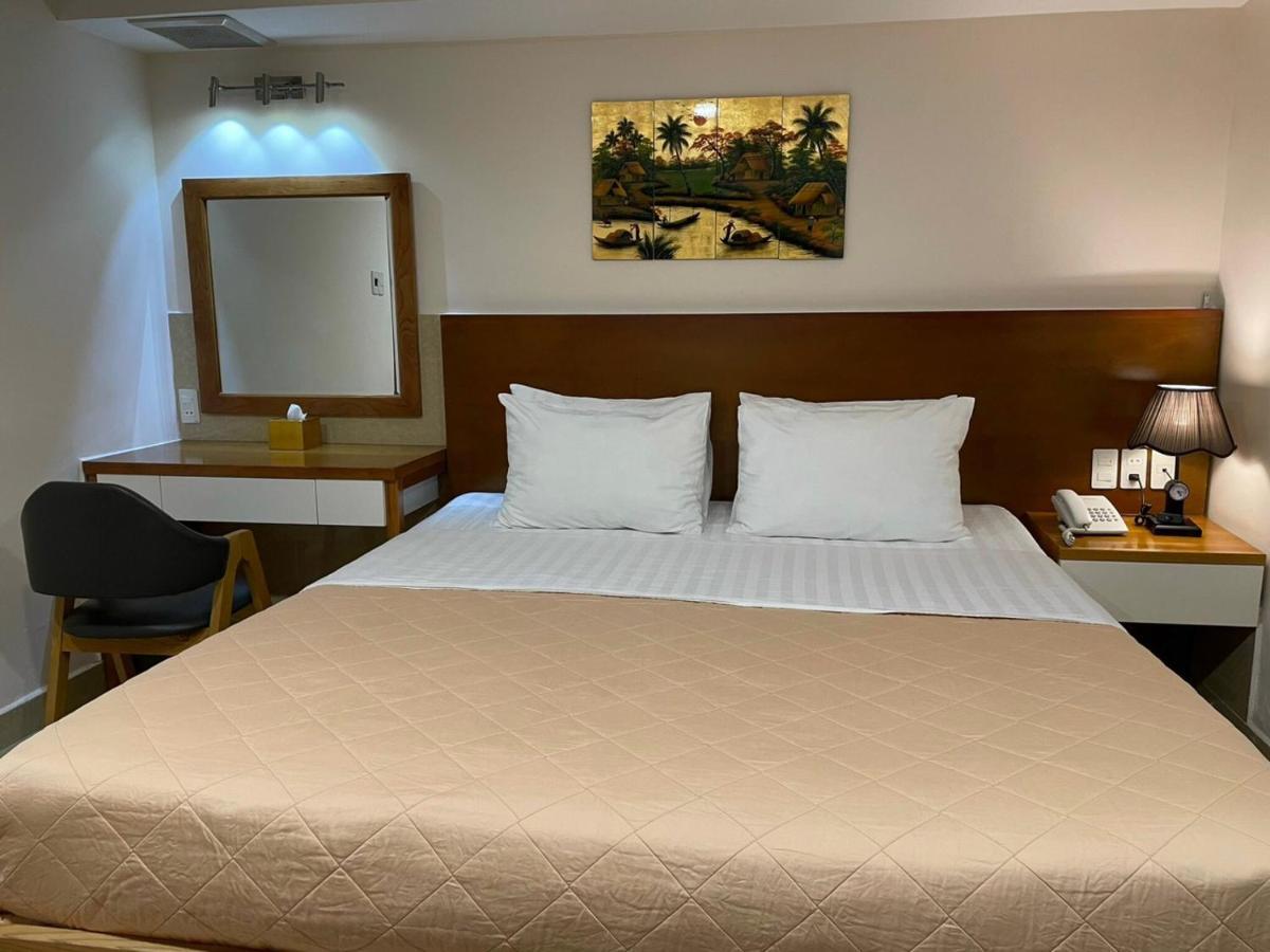 Mia Hotel Хошимин Екстериор снимка